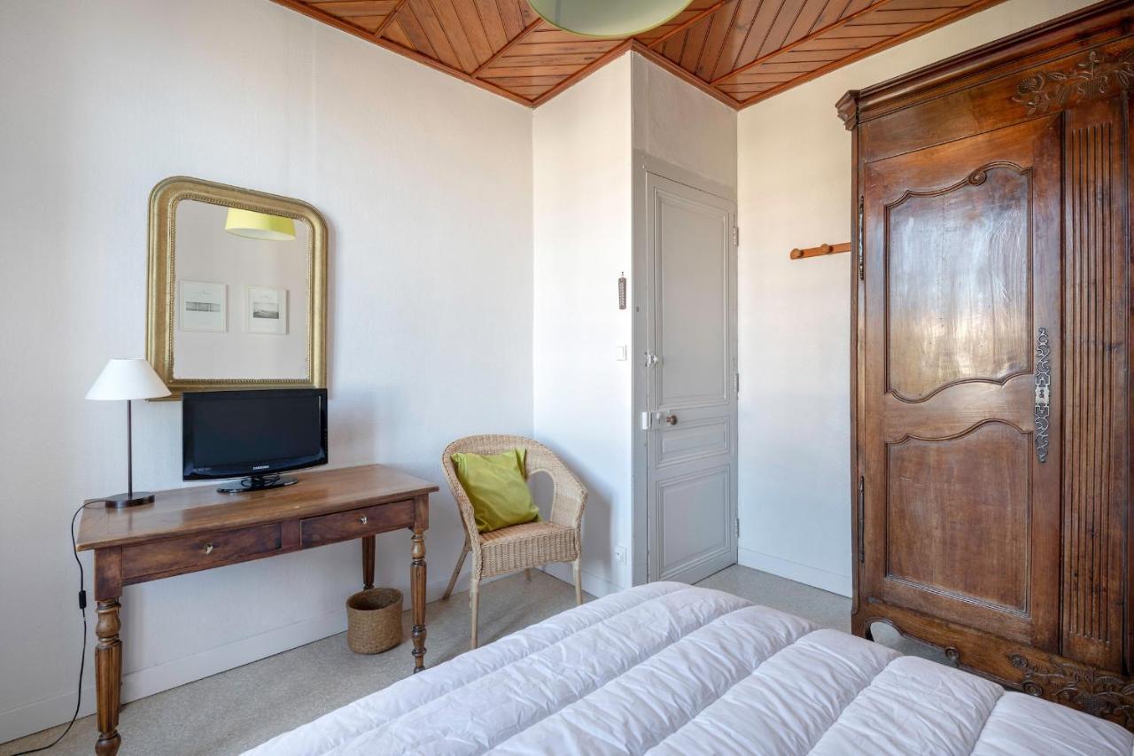 Demeure Familiale De Prefailles Pour 12 Personnes Villa Bagian luar foto